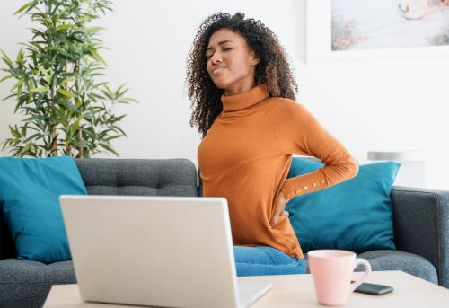 Dos-courbé-les-exercices-les-plus-efficaces-pour-le-corriger